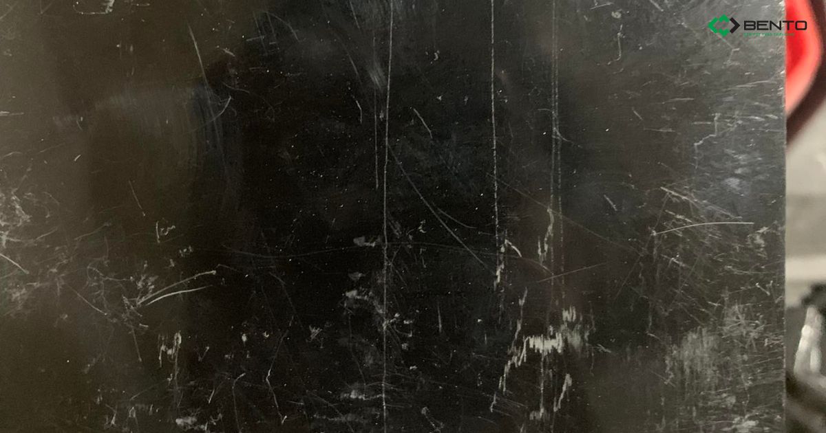 Các nhược điểm của tủ bếp nhựa và hướng dẫn vệ sinh đúng cách để tủ bền lâu