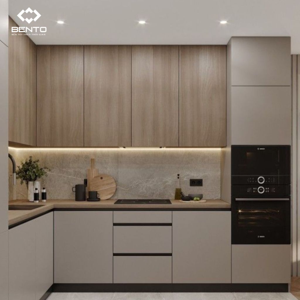 Các mẫu tủ bếp nhựa chữ L được nhiều gia đình lựa chọn nhờ tối ưu không gian góc