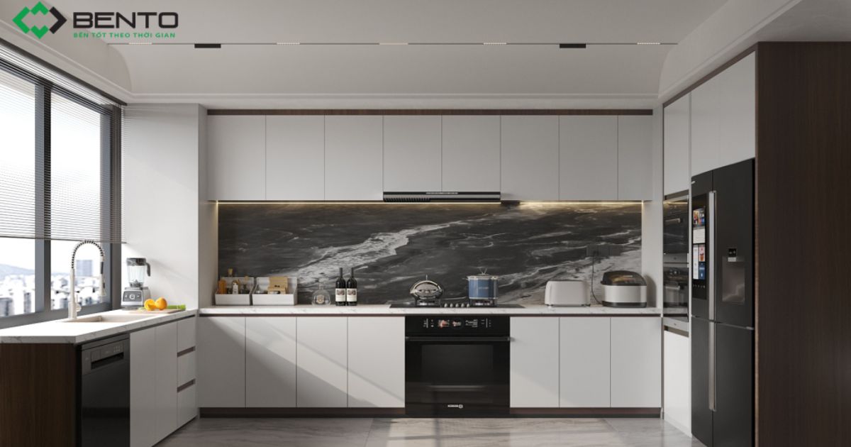 Phân tích các lý do tủ bếp nhựa ngày càng được lựa chọn thay cho gỗ và vật liệu truyền thống trong không gian bếp